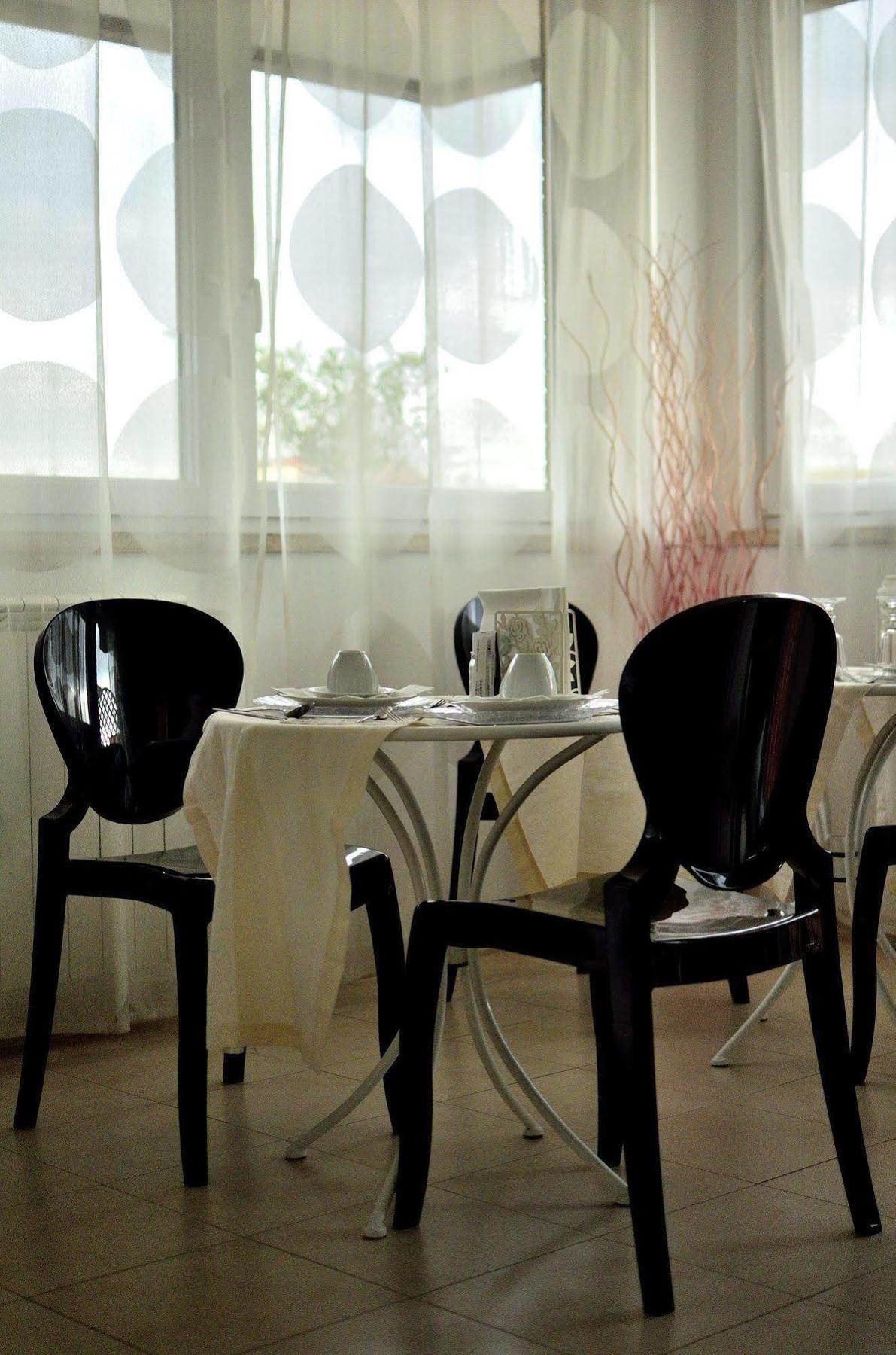 Rome&Suites Zewnętrze zdjęcie